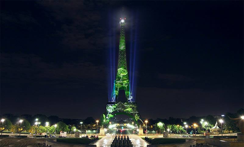 1Heart1Tree's tweet photo. Plus qu'un mois avant la #COP21 et l'inauguration de notre projet #1Heart1Tree sur la #TourEiffel ! 😊🌿 https://t.co/IyolCmbe8o