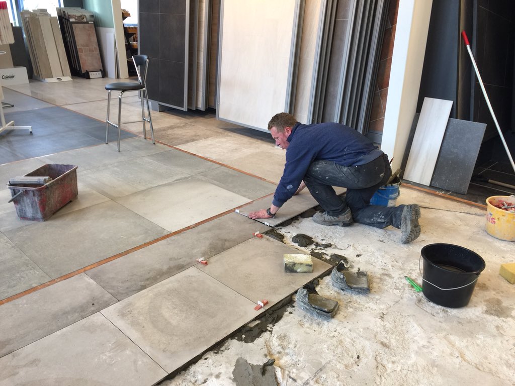 Nog even een nieuwe vloer erin en dan komende zondag weer #Koopzondag #ootmarsum #dinkelland #tegels