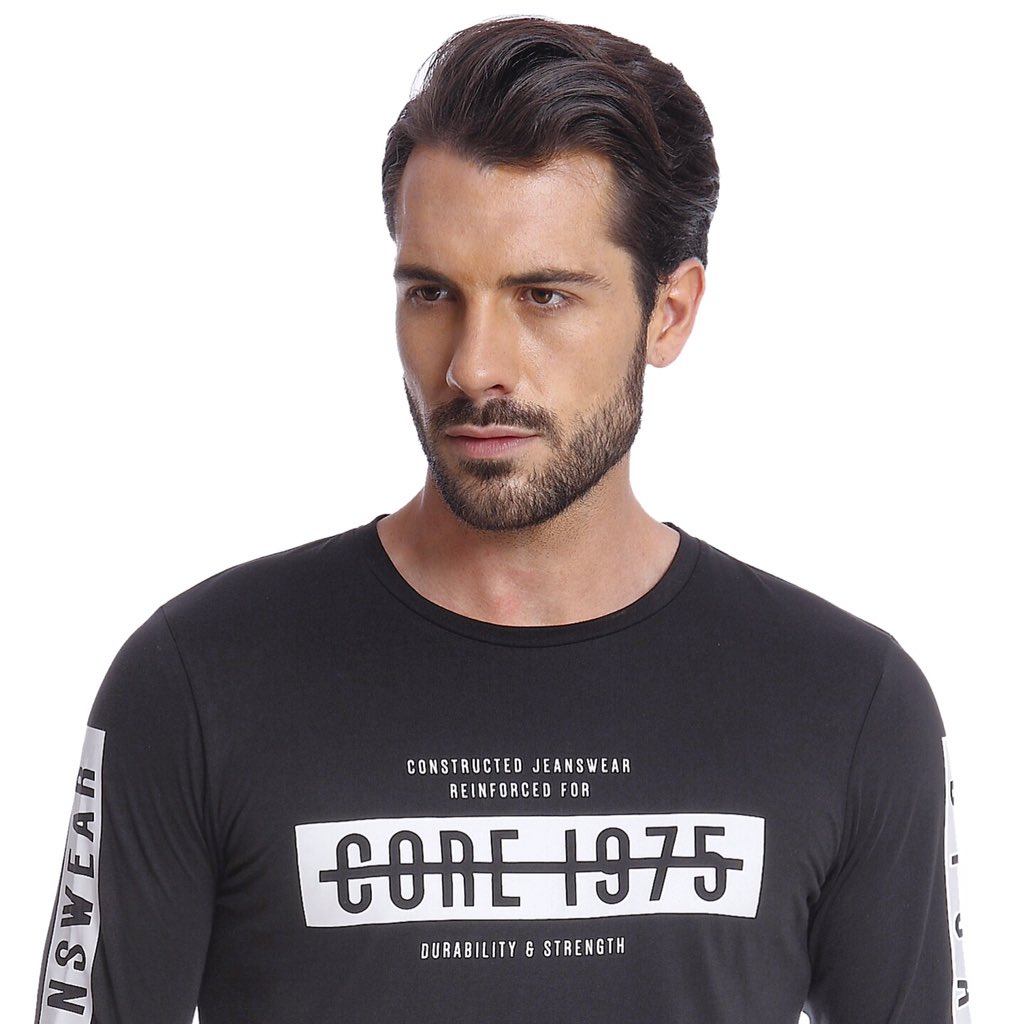 gerardpagano's tweet photo. JACK & JONES #menswear 👕 #webshooting 👆🏼 @JackJonesIndia @JackandJonesTM #model #shoot #agency #world https://t.co/QeiJJynNvd