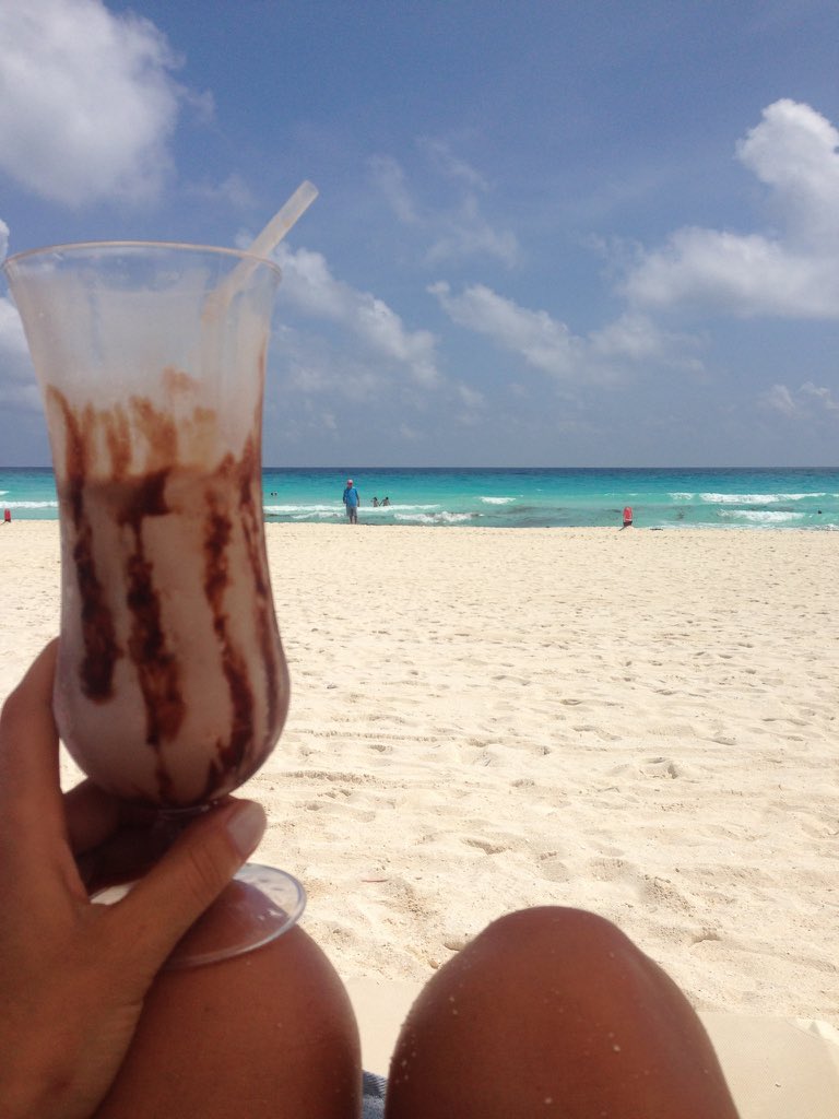 bechristinaa's tweet photo. #tbt 2 #beaches #500caldrinks #sandinurtoes #latenights #lotslaughs #8daysaway @SecretsTheVine @SecretsResorts πΉπΎπππ https://t.co/iauUavSFF9