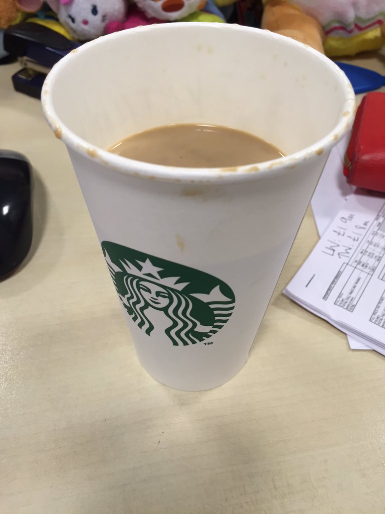 MiniWoolnough's tweet photo. @StarbucksUK Considering you spend so much on a Toffee Nut Latte you would think they would fill it to the top! https://t.co/vxVnkiiMjq