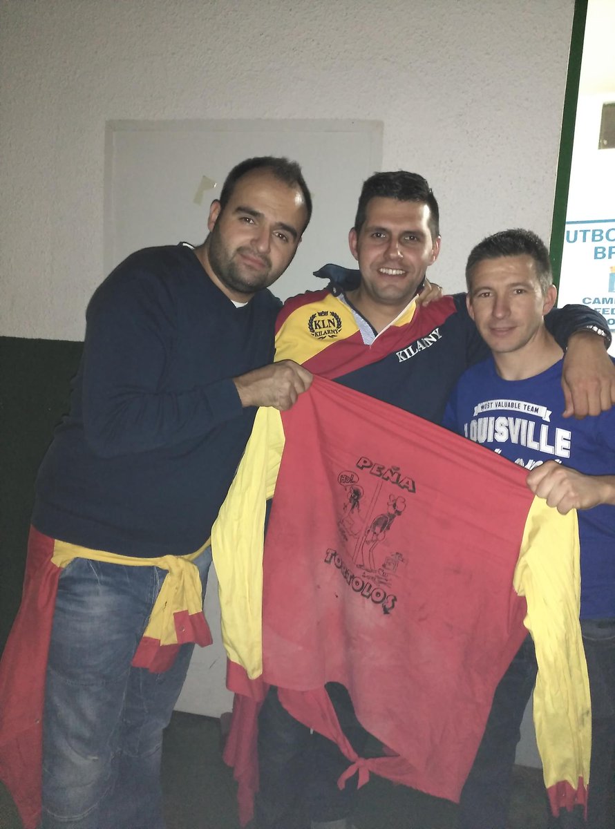 PTortolos's tweet photo. #yosoydelostortolos #lapeñademoda #grandesmomentos #vivalavirgendelrosario @chemabrea  @angelbrea7 @jorgete83 https://t.co/4v76C7S9g4
