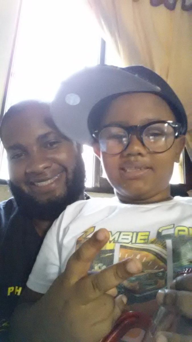 hector almonte (djtriplexoneil) Twitter