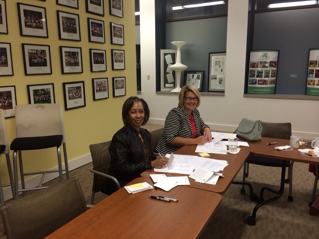 Alumni Council writing thank you notes to renewed members! Are you a contributing member? <a href="/leadlouisville/">Leadership Louisville</a>