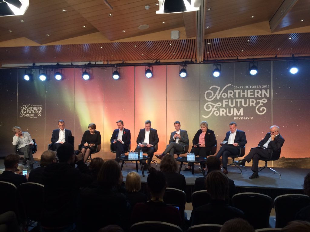 AStarckman's tweet photo. Prat om kreativitet, tillåta misstag, diskutera rätt frågor, byta kunskaper, konkret samarbete #NFForum2015 https://t.co/z4YYjjCAqK