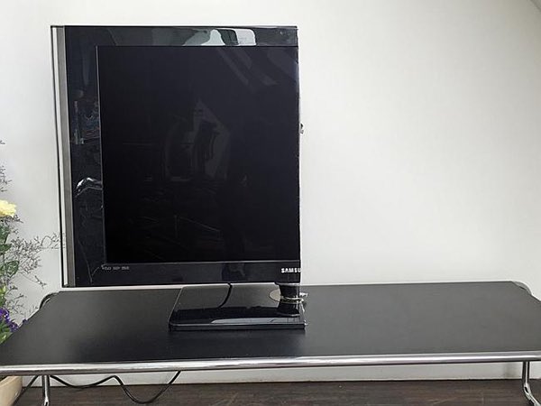 ToneBonePacheco's tweet photo. @Halo we dont want 2 hear you cant #BringHalo5SplitScreenBack Maybe you should hire this guy https://t.co/ZbX0rC5vjz https://t.co/RrtjnyiwvS