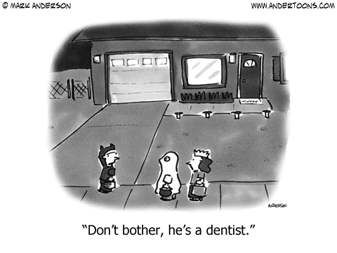 SCDentalAssoc's tweet photo. Dentists: What kind of candy are you handing out? #DentalHumor #HappyHalloween #Brush #Floss https://t.co/ZCILWprez3