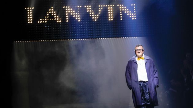 LNFAShopAgency's tweet photo. #worldoffashion in #shock! After #RafSimons left #Dior-#AlberElbaz is withdrawing #Lanvin! https://t.co/0jdKvx0Ao0 https://t.co/ZsYIhjhZk1