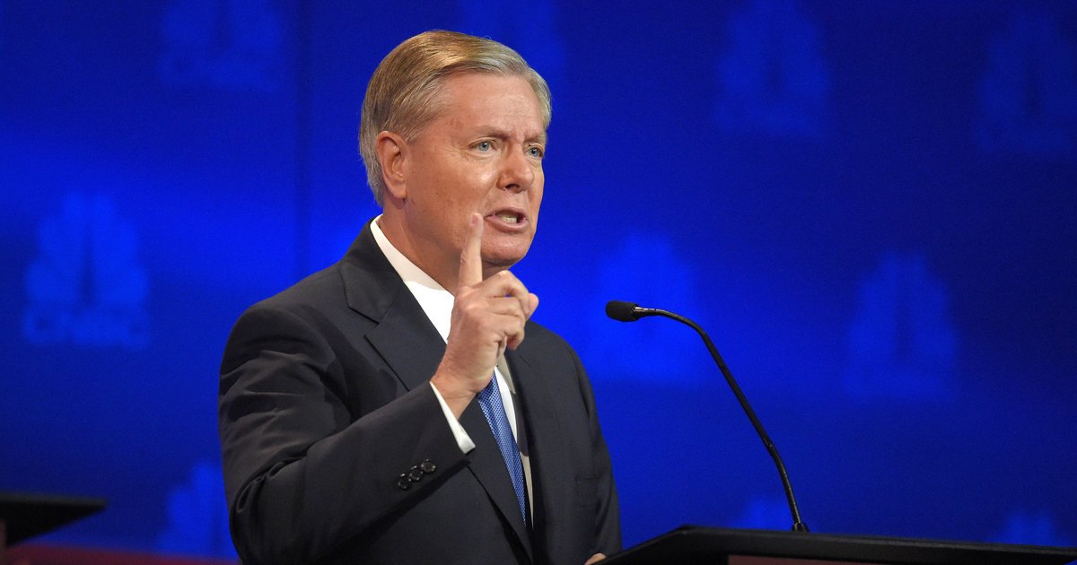 HuffPost's tweet photo. Republican National Committee probably couldn't "run a one-car funeral," Lindsey Graham says https://t.co/TcLlzlu2y3 https://t.co/SBn5za3asG