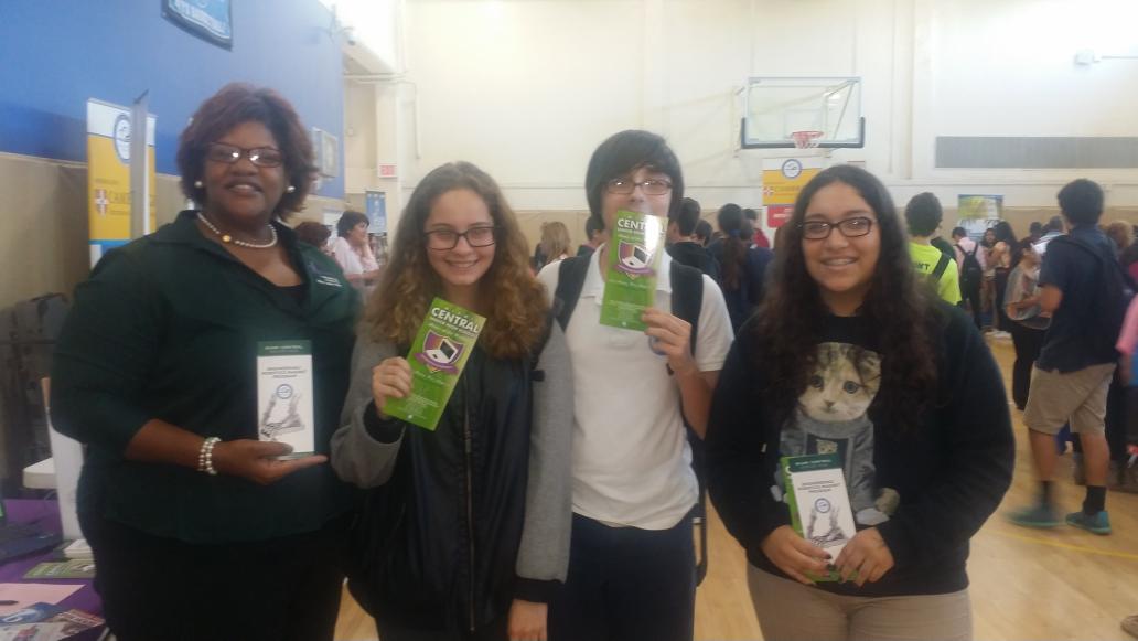 RocketsCentral's tweet photo. The Rockets visit Ponce De Leon middle and share information about magnet programs! #LoveLearningHere https://t.co/3roq1EilX7