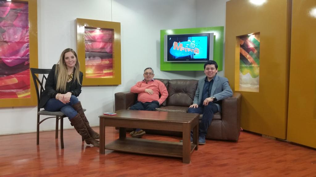 juanmorano's tweet photo. Ahora en una mañana en familia de ITV con Oscar y Paulina hablamos sobre el gas en Magallanes #puq #matinalitv https://t.co/hLYHcBW1t4