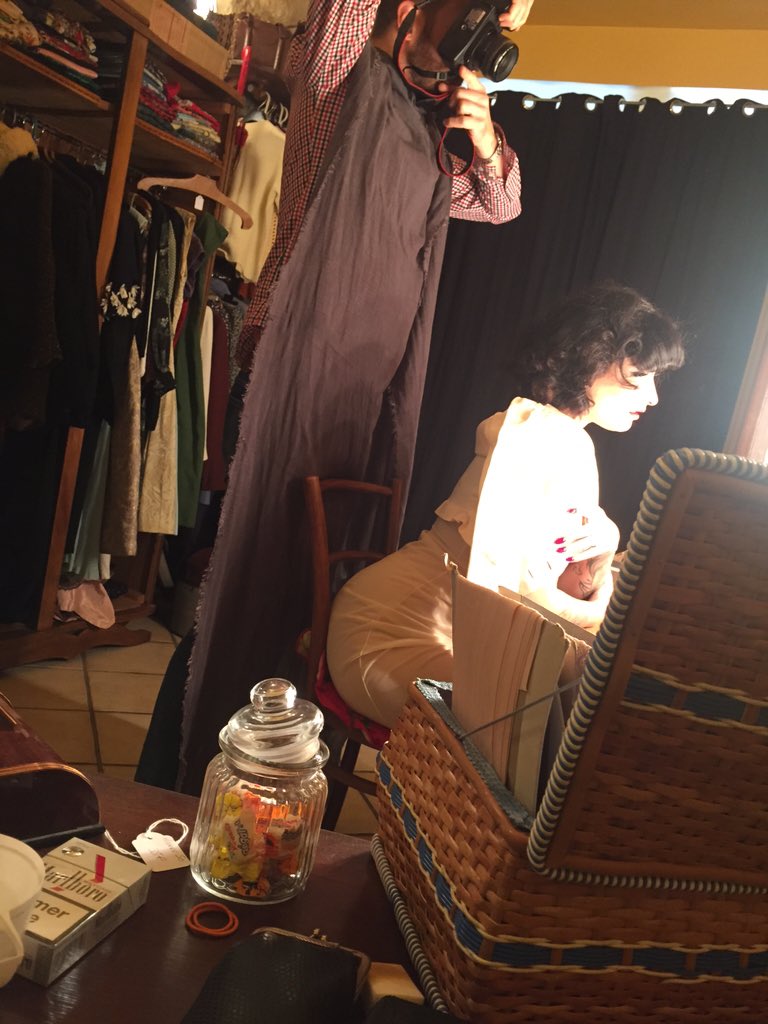 Chez_PouPoule's tweet photo. Chez PouPoule #retroshooting@sophia Lauren #makeup https://t.co/R9RGYYM7Pl