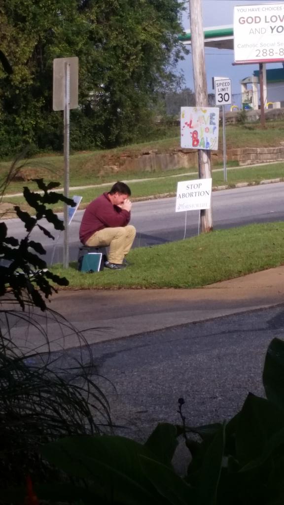 ExodusGirls's tweet photo. The silence is nice.
Is he ... crying? 
@nickmorganmoore @MgmReproJustice https://t.co/8ZA4Tvxy9b