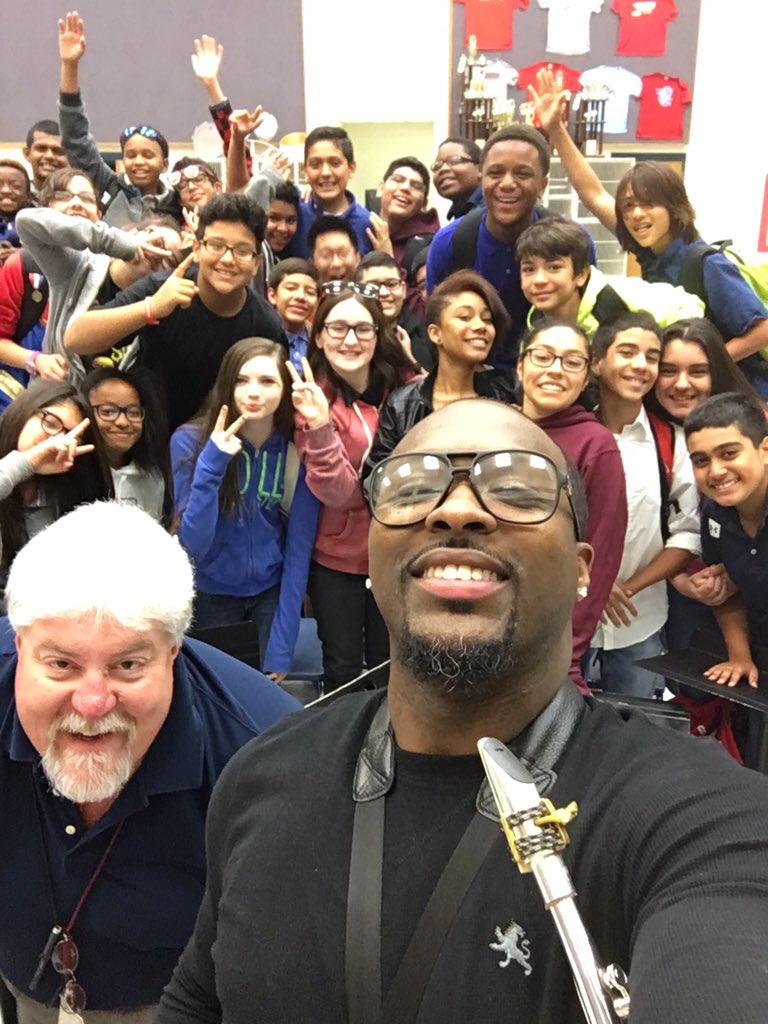 TeeTaylorMade's tweet photo. #SanAntonio Woodlake Middle School &amp; @Ryankilgore1 #StevieWonder #songsinkeyoflife #musiceducation https://t.co/JhEdynEGOe