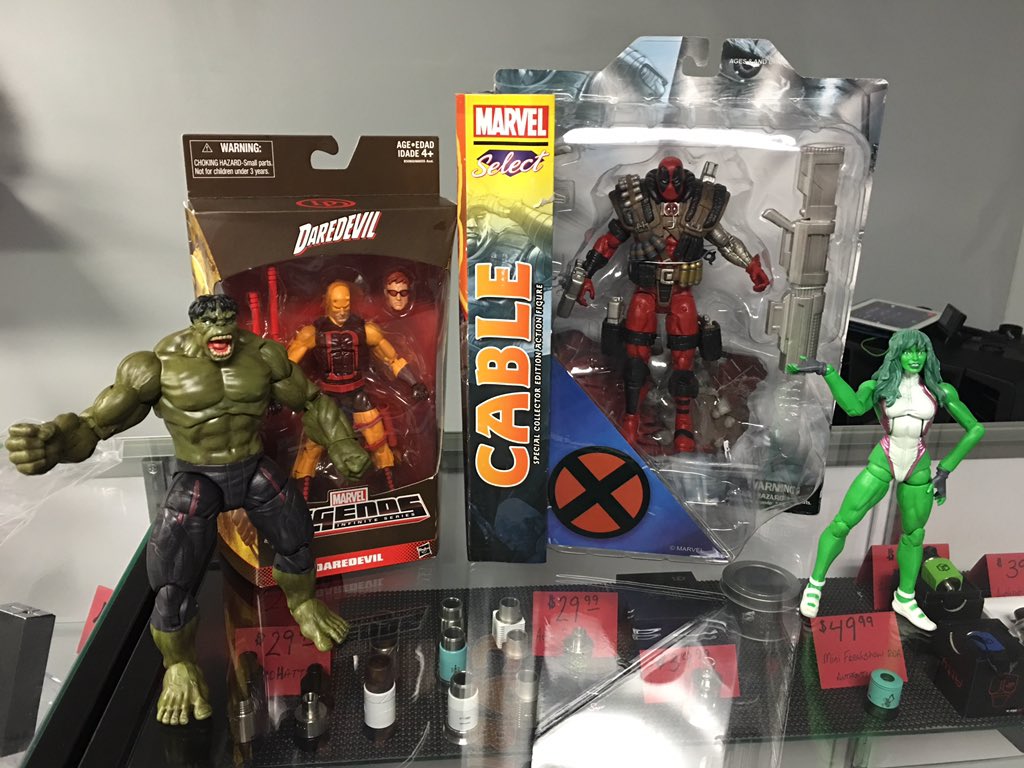 WifeIsKillingMe's tweet photo. This is @TFuzz113's haul from Kane Coubty. Including a killer custom from @ROMAcollectible #DeadpoolCable https://t.co/09NCsOgtIV