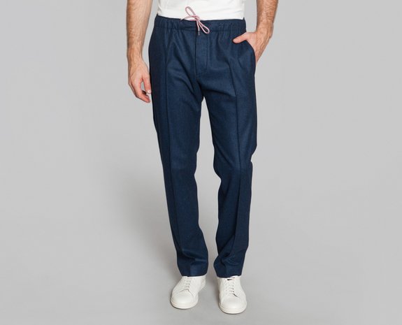 New arrivals from #MaisonKitsune! #Coats, #pants, #dress! #ladies #mens 
bit.ly/E_MK_2910