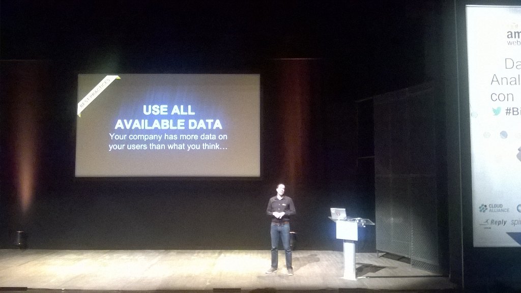 netgrid_it's tweet photo. #bigdata #aws raccomanda di usare tutti i dati a disposizione per avere informazioni più precise https://t.co/ujw1a4zSWH