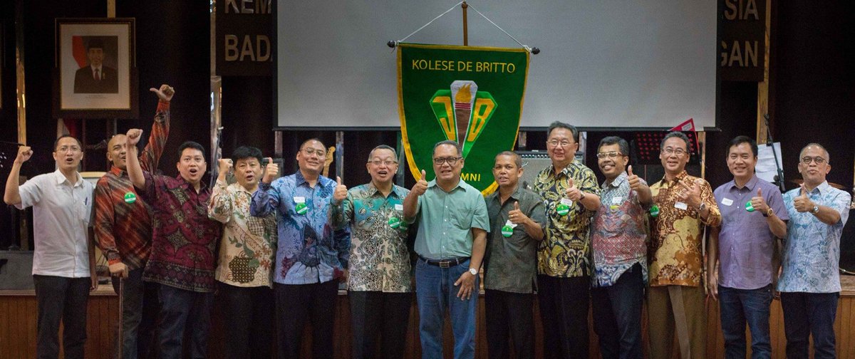 hpratono's tweet photo. Selamat kepada Mas Tony Prasetiantono atas pelantikannya sebagai presiden alumni de britto @DeBrittoAlumni https://t.co/ktvzoELQRj