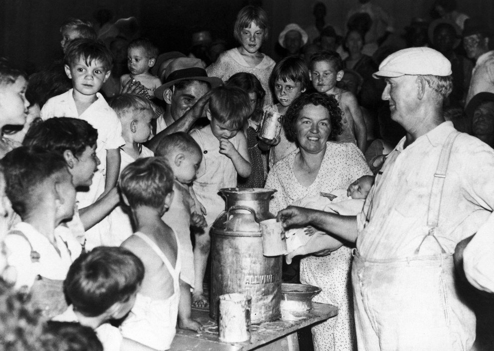 BuzzFeed's tweet photo. Today marks the anniversary of the start of the Great Depression https://t.co/5hdzsbNWx5 https://t.co/U19h0t27lh