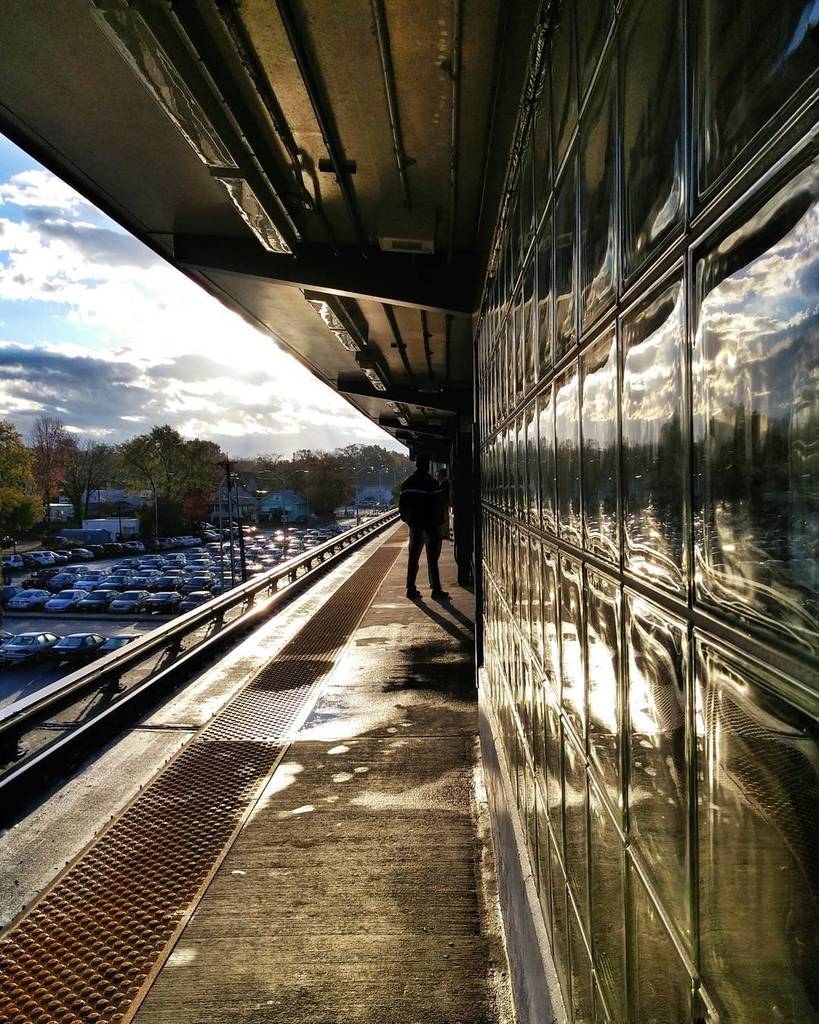 cfanellidesign's tweet image. Morning Commute
#trainplatform #commuter #patco #igers_philly #igers__NJ #igersnj #southje… ift.tt/1M3jNHG