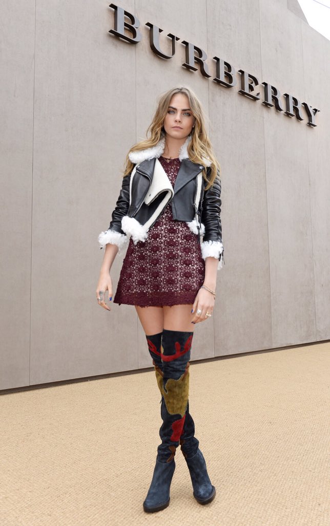 onlythemodels's tweet photo. Fall streetstyle inspo✨ https://t.co/A9wkrAmD9k