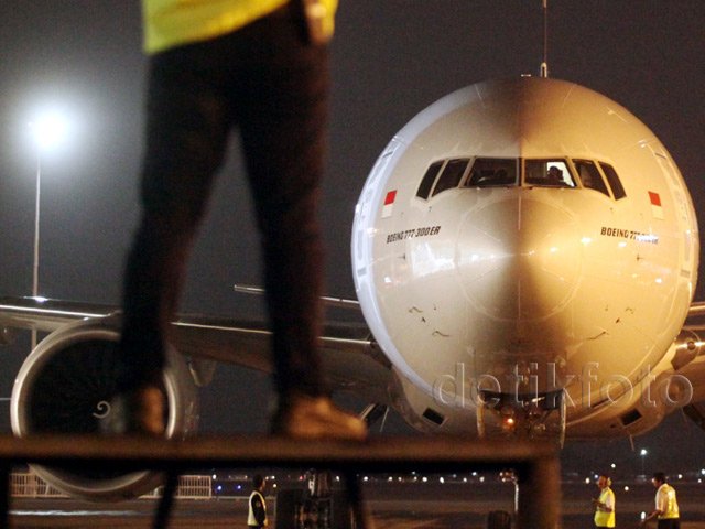 detikfinance's tweet photo. Pesawat Baru Garuda Indonesia Mendarat https://t.co/Y91WbeEuVq https://t.co/RW5tLyMgvS