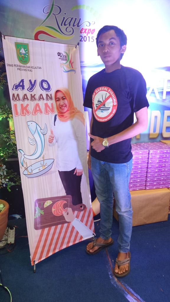 JulioCandra's tweet photo. #DISKANLUTRIAU #STOPILEGALFISHING https://t.co/blgoe6MXCK