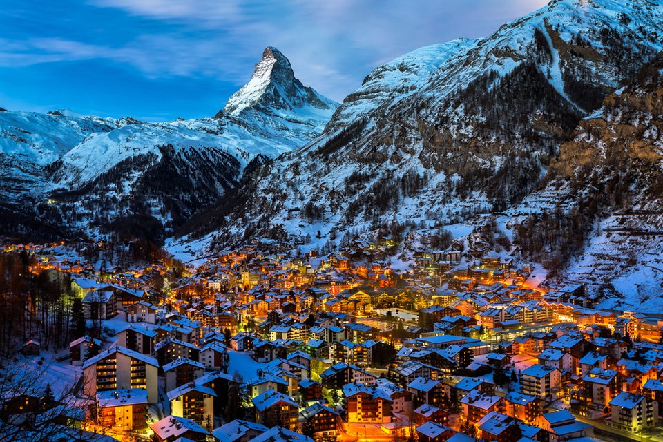 WOWTravelUK's tweet photo. 10 of the best ski break destinations in the world https://t.co/NSIfY6ZZBN #travel #skiing #skibreaks https://t.co/WzOCmGZg0p