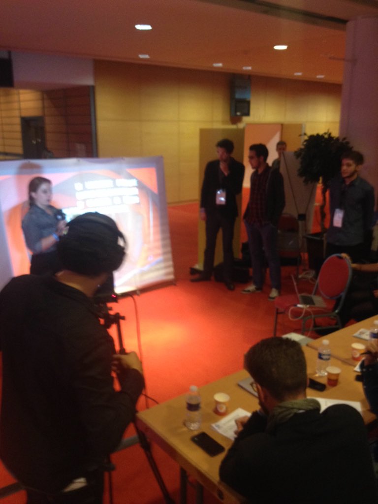 makergarfield's tweet photo. Début des pitchs!
#HackChaton #teamgarfield @MicAnimalhealth @blendwebmix @wearesmartup https://t.co/mkc7oYU5Yp