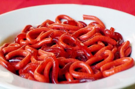 RecipesKawai's tweet photo. How to make Scary but very tasty Worms?) Read here >> https://t.co/iNKQB20xlF 
#Halloween https://t.co/FFTGiysDhE