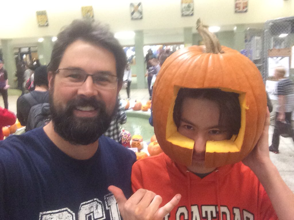 asmithtvdsb's tweet photo. A couple of late entries to the contest!!https://t.co/CMmXyTZd1e #pciproud #halloween #explodingpumpkin https://t.co/IG8DRFggpY