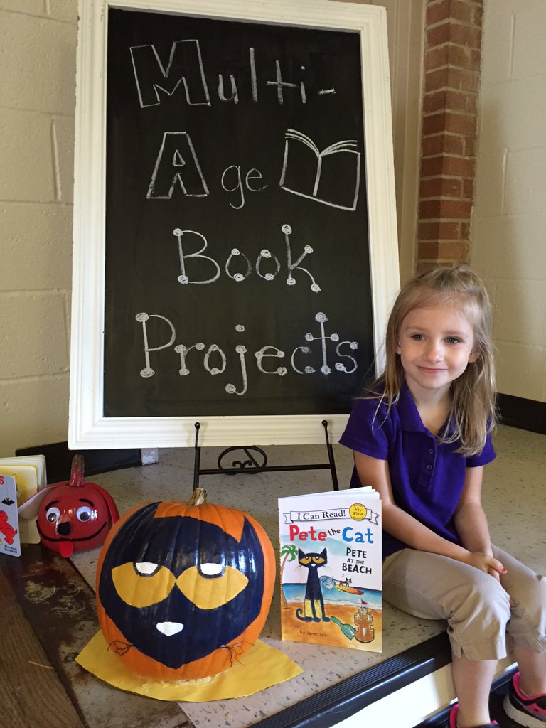 MahanJamie's tweet photo. Cute kids &amp; cute pumpkins! #multiagerocks #LufkinU https://t.co/XynmwjfOwl