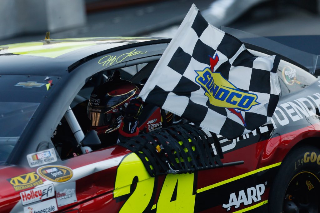 cc49ers's tweet photo. #TBT my boy @JeffGordonWeb winning the October race at @MartinsvilleSwy back in 2013.   
#Team24 
#JeffGordonNation https://t.co/PB8FO7YnQz