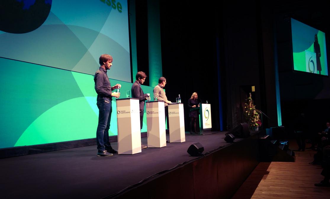 DkFjernvarme's tweet photo. Oppositionens energiordførere @Jens_Joel , @a_steenberg og Søren Eggers til energipolitisk debat på #LM2015 https://t.co/TSKKkT7qtz