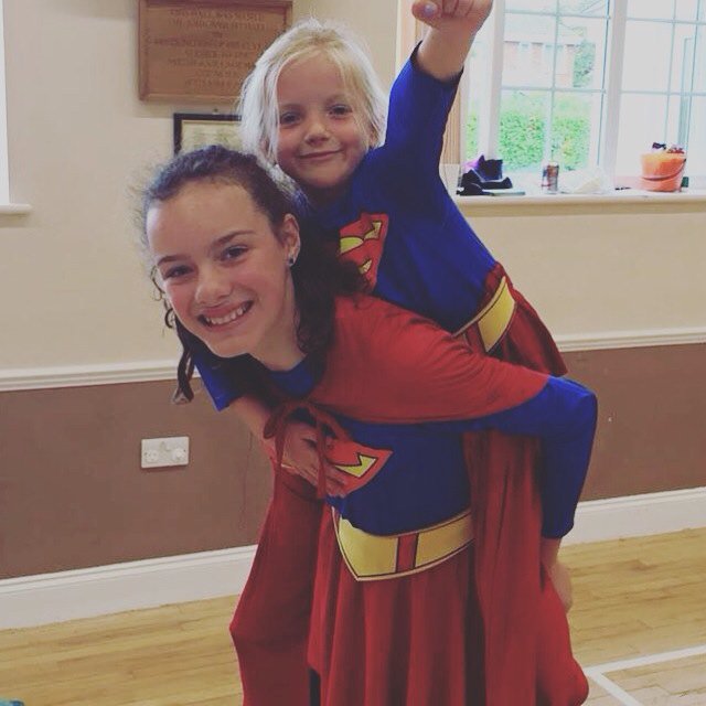_partystars's tweet photo. Superhero buddies at today's party!! #Supergirl #superhero https://t.co/nUmp3csafK