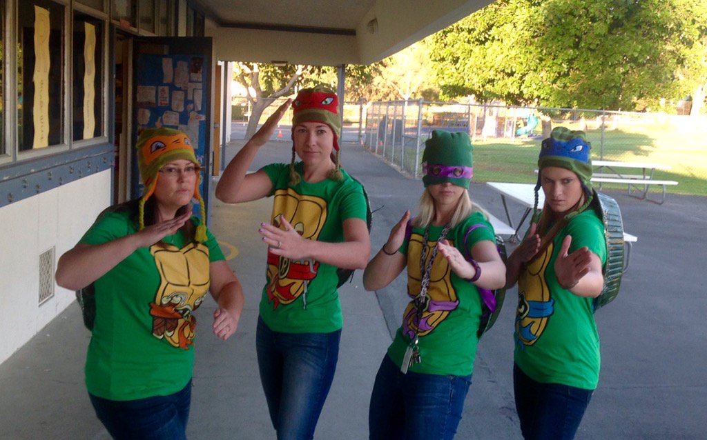 MrsHanksLPS's tweet photo. Turtle Power! Happy Halloween at Las Posas! #lps4thgrade #lasposascamarillo @ssiglerLPS https://t.co/cFat9goFHU