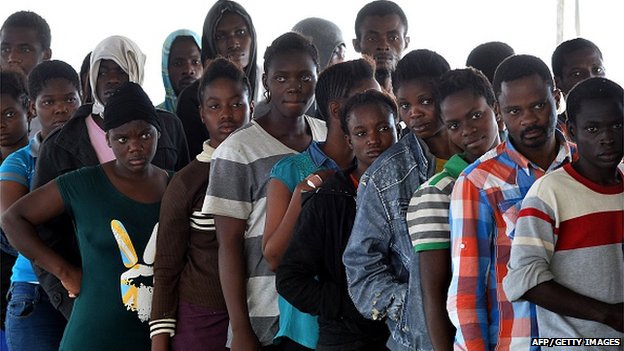 bbcworldservice's tweet photo. Young Ghanaian graduate: jobs created in oil and gas industry "being given to foreigners" 📻https://t.co/lgr9gnMdfM https://t.co/NsHiPsQZ3i