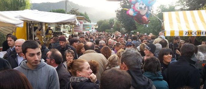 ExpoTuscany's tweet photo. Fiera di Ognissanti a #Camaiore, dal 1441. Tutte le info: https://t.co/jP3MDsnqyR #ExpoTscany https://t.co/zdXF85XkFi