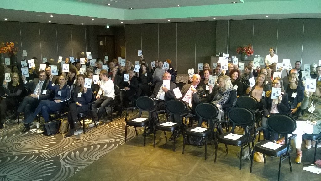 Voorzie's tweet photo. Mijn uitzicht tijdens #HRMlive #socialmedia @centraal_beheer https://t.co/c4lh8NeLIO