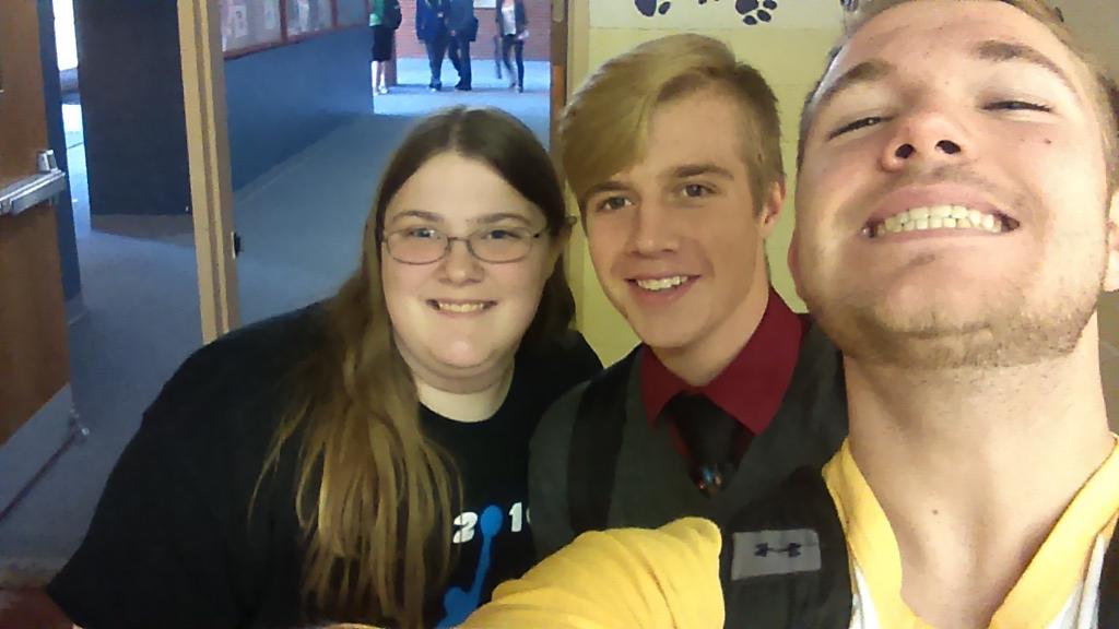 alderahs's tweet photo. Hugging two cool guys Codie Keck and David Walker #startswithAffton #startswithus https://t.co/R9MX7hgKFw