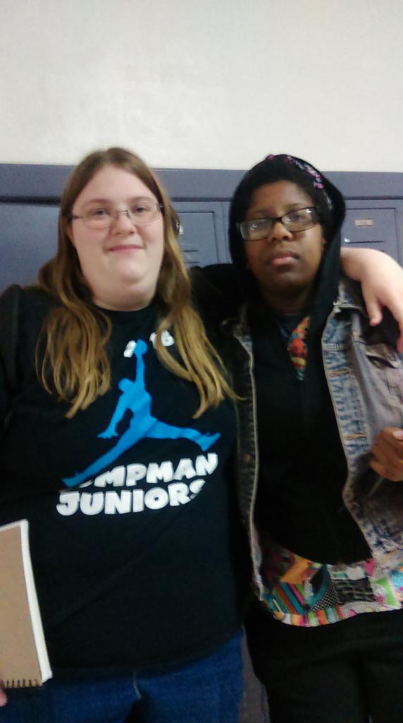 alderahs's tweet photo. Hugging Prianna. #startswithAffton #startswithus https://t.co/eS5YcEmKhd