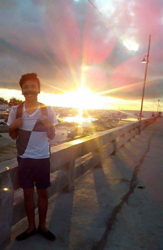 jhoveloling's tweet photo. “Last Summer 2015” https://t.co/HLbxxYpM40 https://t.co/L2oeeBQczt