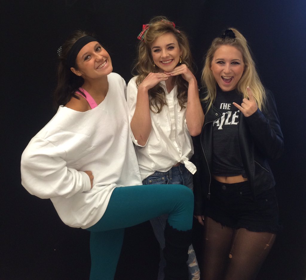 Goldenblonde__'s tweet photo. #TBT with the 3 types of 80s 👯👗🤘🏻 https://t.co/zNGIa5r1lR