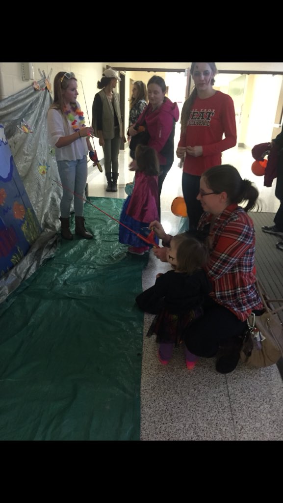 EASDNHS's tweet photo. Fishing fun was a success! 🎃🕸👻 #EAHSGO #NHS #TrickOrTreatNight https://t.co/oglD28NAyP