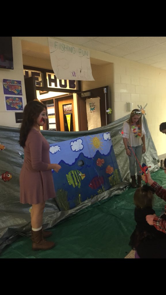 EASDNHS's tweet photo. Fishing fun was a success! 🎃🕸👻 #EAHSGO #NHS #TrickOrTreatNight https://t.co/oglD28NAyP