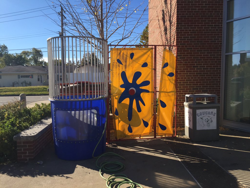 jonlanghans's tweet photo. It's a nice day for an outdoor dip. #startswithaffton #StartsWithAFriend https://t.co/svVyChLpcx