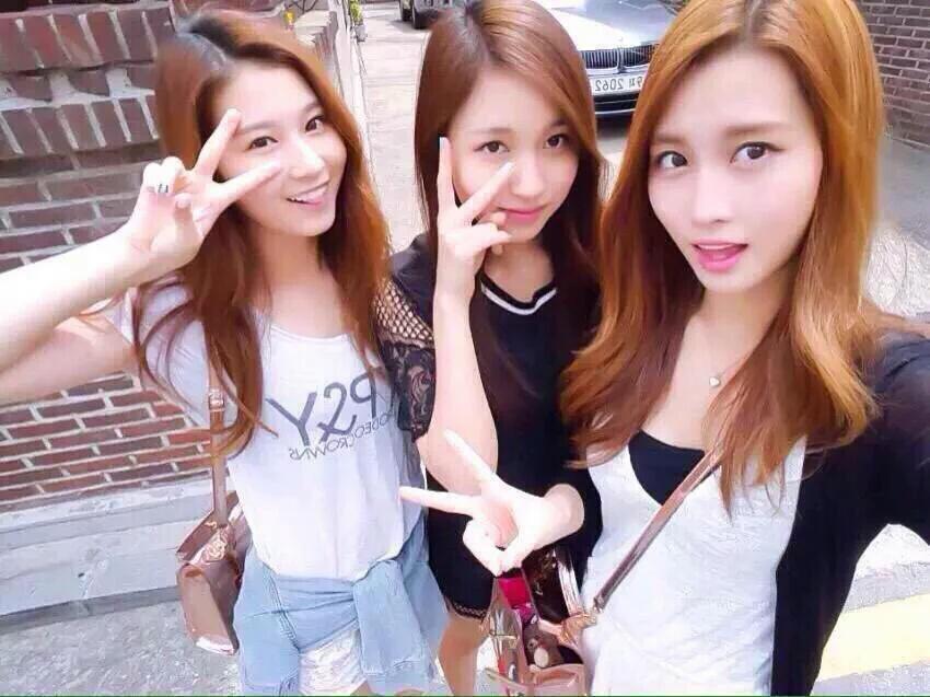 yoona_hara's tweet photo. 【ペンたちと繋がろうtweet】

👍👍👍少女時代が好きな人👍👍👍

👍Twiceが好きな人👍

👍GilrsDayが好きな人👍

👍F（x）が好きな人👍

👍EXIDが好きな人👍

👍Kpopが好きな人👍
💡リツイート&amp;フォロー💡 https://t.co/Q9GU2mO4Xg