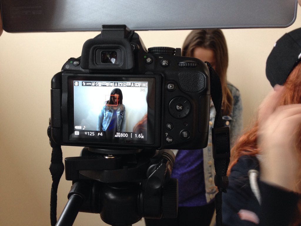 Bethan_e4l's tweet photo. Lights , camera , action #ImTheDifference @Engage4LifeUK @GracecE4L @TTeamleader https://t.co/QgrgxhUF9d