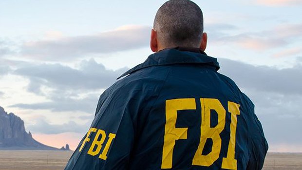 WakeupCBS5's tweet photo. The @FBI says there's an "Anarchist Group" planning random attacks on police.
CLICK HERE-->https://t.co/Weofhhr0XJ https://t.co/fZ6Rbuluft