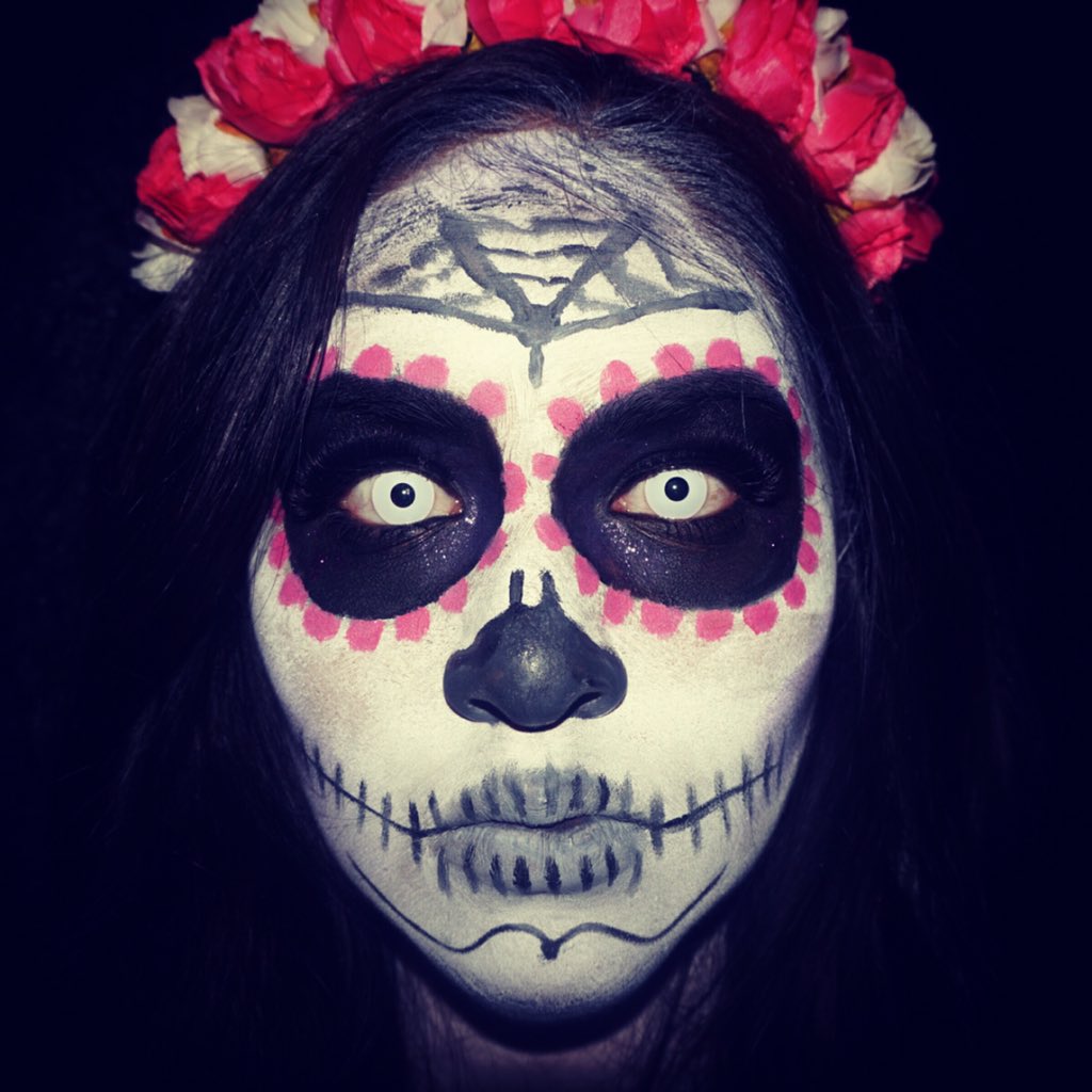 ReenaJBhambra's tweet image. Halloween blog post now live on reenajb-eauty.com @UKBlog_RT @UKBlog_RT #halloweentutorial #beautyblogger